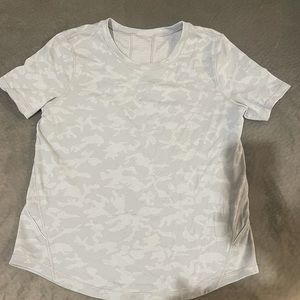 Lululemon light grey camo t-shirt